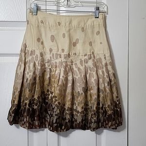 H & M Cream Colored Skirt w/tan & gray design, size 4, zipper on size, EUC